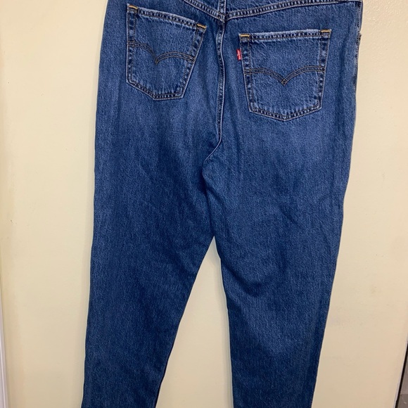 Levi’s premium denim 80s mom jeans . Size 32 - Picture 4 of 7